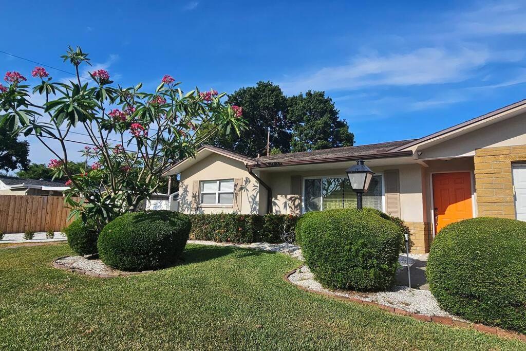 Cozy House Near The #1 Beaches In Fl! Apartment Clearwater Exterior photo